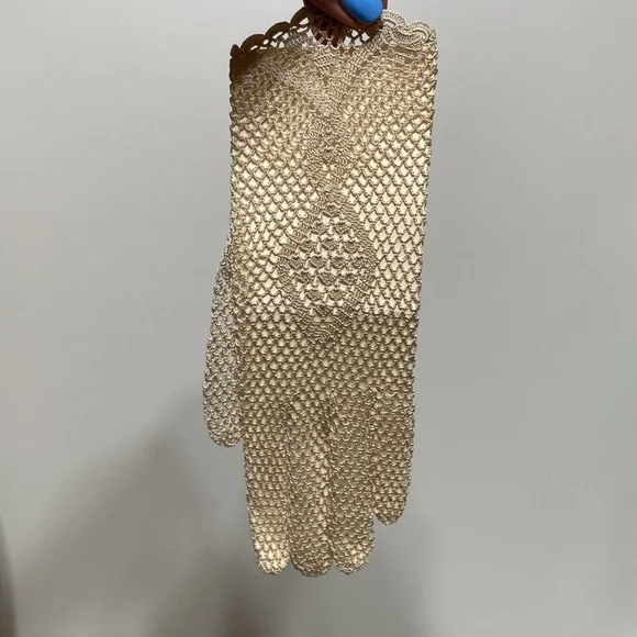 Vintage Crochet 1930’s-1940’s Gloves in Ivory - Picture 4 of 11